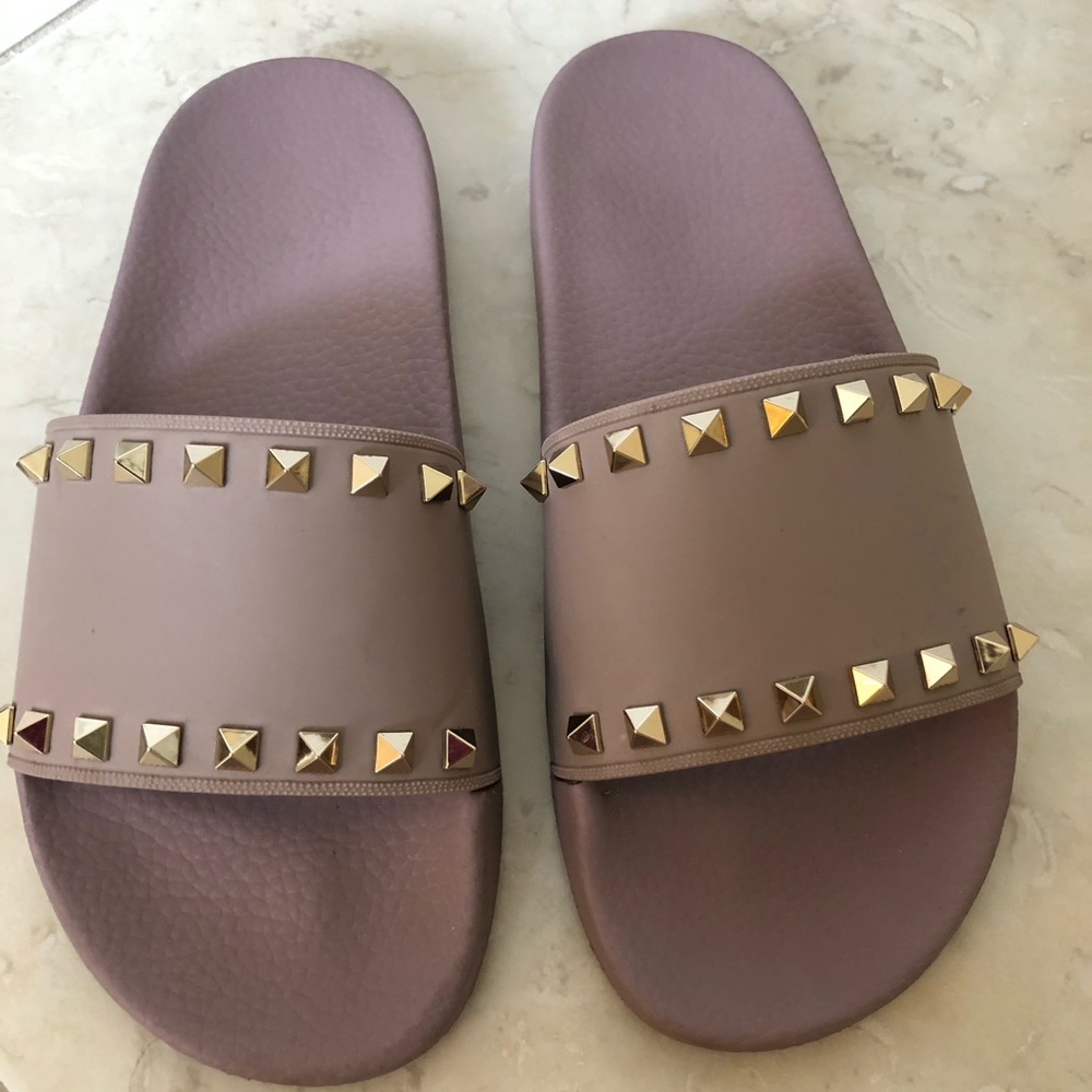 Valentino Garavani Rockstud Slide Sandals size 39